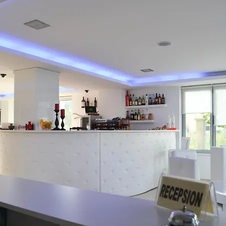 Hotel apartamentowy Bora Bora Velipojë