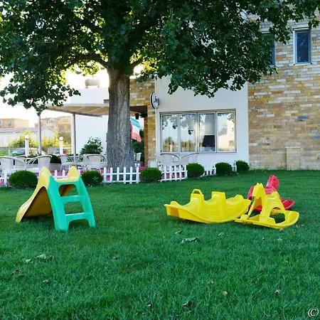 Bora Bora アパートホテル 4*