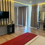Bora Bora Aparthotel 4*
