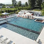 Bora Bora Aparthotel Velipojë