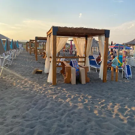 Bora Bora Ξενοδοχείο με διαμερίσματα Velipojë