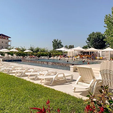 Aparthotel Bora Bora 4*