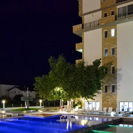 Ξενοδοχείο με διαμερίσματα Bora Bora Velipojë