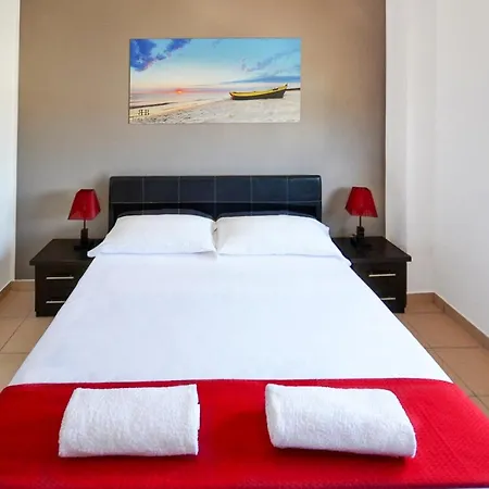 Ξενοδοχείο με διαμερίσματα Bora Bora 4*