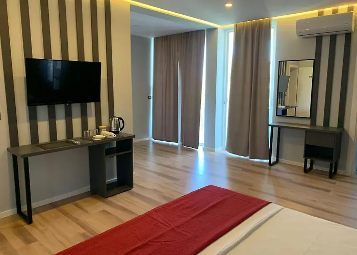 Bora Bora Aparthotel 4*