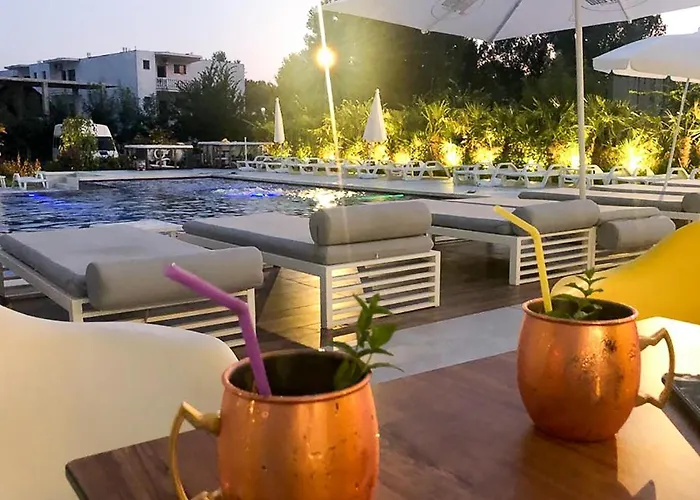 Bora Bora Aparthotel 4*